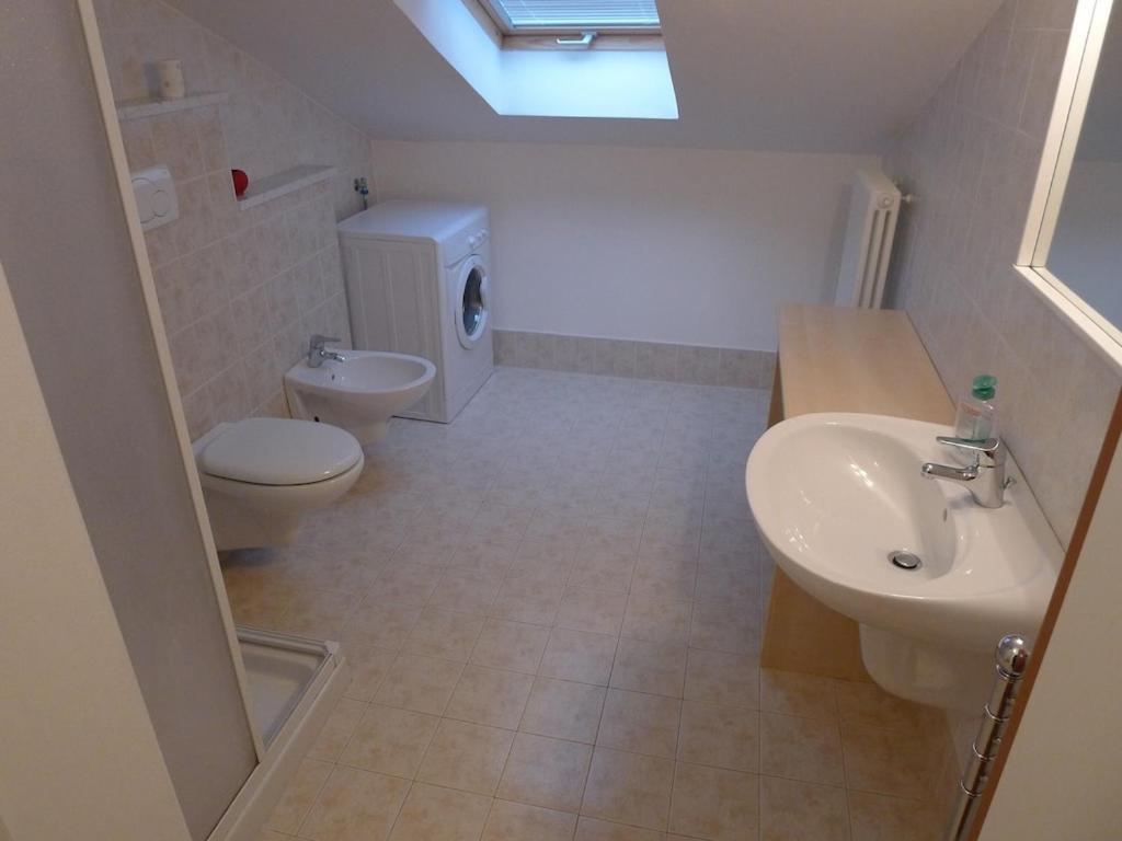 Casa Filippo Large 3 Room Apartment, Close To The Beach, Free Wifi Internet Riva del Garda Exterior foto